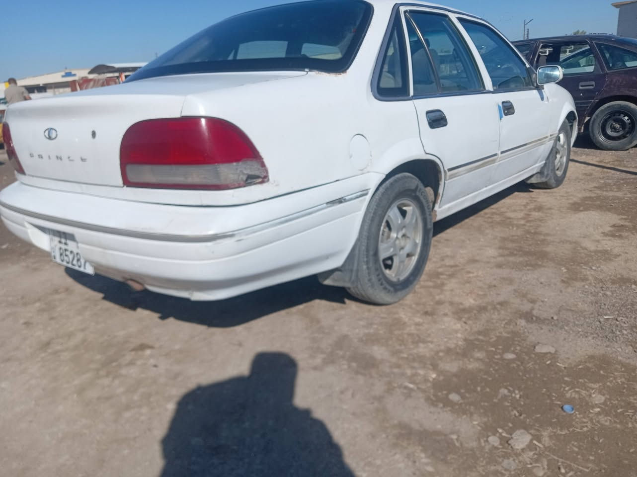 برنس ٩٦ نظيفه محرك مفتوح وكير أوتو ماتيك رقم بغداد انكليزي صبغ مابيه بس جاملغين السعر ٣٧ وبيها مجال حك جيه مكان بالوسفيه
***********

***********
