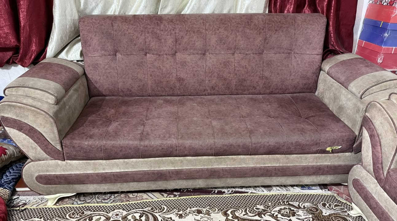 السلام عليكم / تخم البيع متكون من 5 قطع
مكاني حله / الاستفسار *********** 
النضافه كبال عينكم
