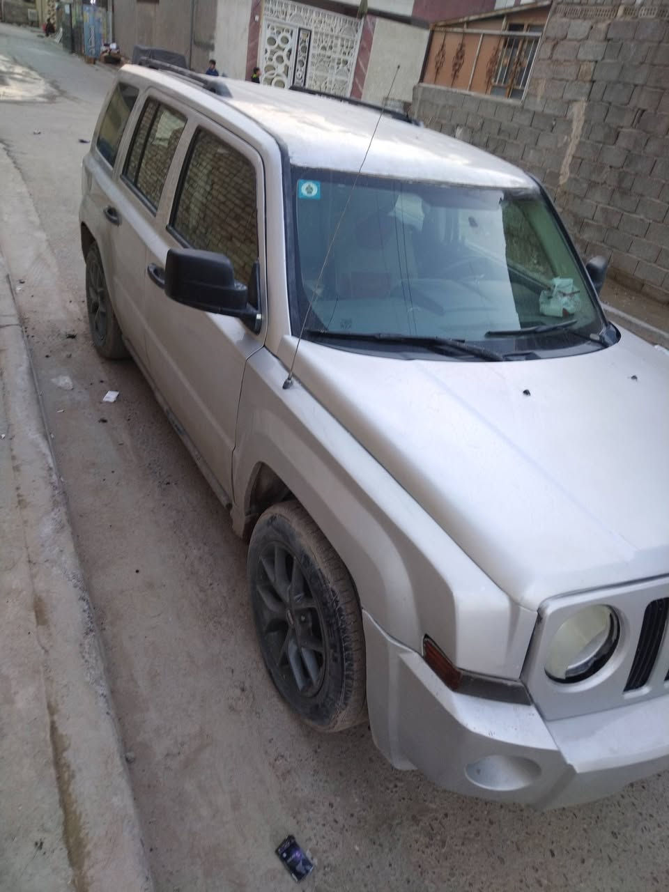 جيب باتريوت موديل ٢٠٠٨ رقم بغداد بأسمي محرك ٢٤٠٠ مصبوغة عام وبيها معجون بكصة القمارة حداية تعبانة وتايرات تعبانه تبريد شغال كير محرك خير من الله السعر 55 للإستفسار *********** العنوان بغداد
