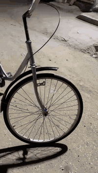 سلام عليكم بايسكل للبيع حجم 26
بايسكل كاعد وحلو نقص بس سوباية المكان بابل محاويل 
السعر  50 وبي مجال الاستفسار عل الرقم ***********
