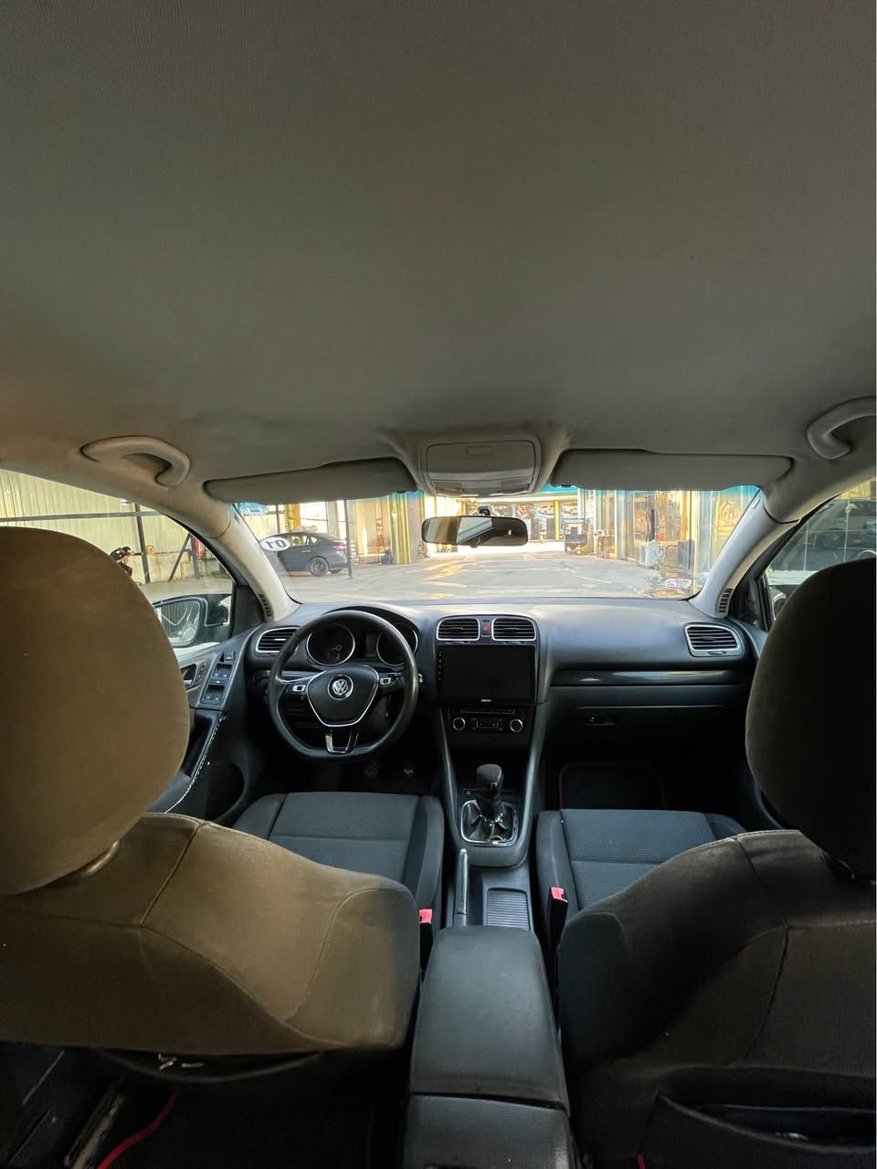 Golf MK6
مەکینە ٢٠ بێ تۆربۆ
گێڕ عادی
سەنەوی تا ٢٠٣٠ تازەیە
تەبرید سارد و گەرم 
گێڕ و مەکینە بە شەرت 
بوياخ عامه بو جواني
تەحویل و موس بڕاوە بە شەرت
کامل جوانکاری کراوە سپۆڕت 
ساڵانسا سپۆڕت
٤ تایە و ویل لۆک سپۆڕت لەسەرە
شاشە ئایپاد بۆ داندراوە
لیدی ١٨ پارچە
بەگلایت و لایت دەسکاری کراوه
واتس ئاپ/***********📞. له سليمانيم السليمانية, العراق
