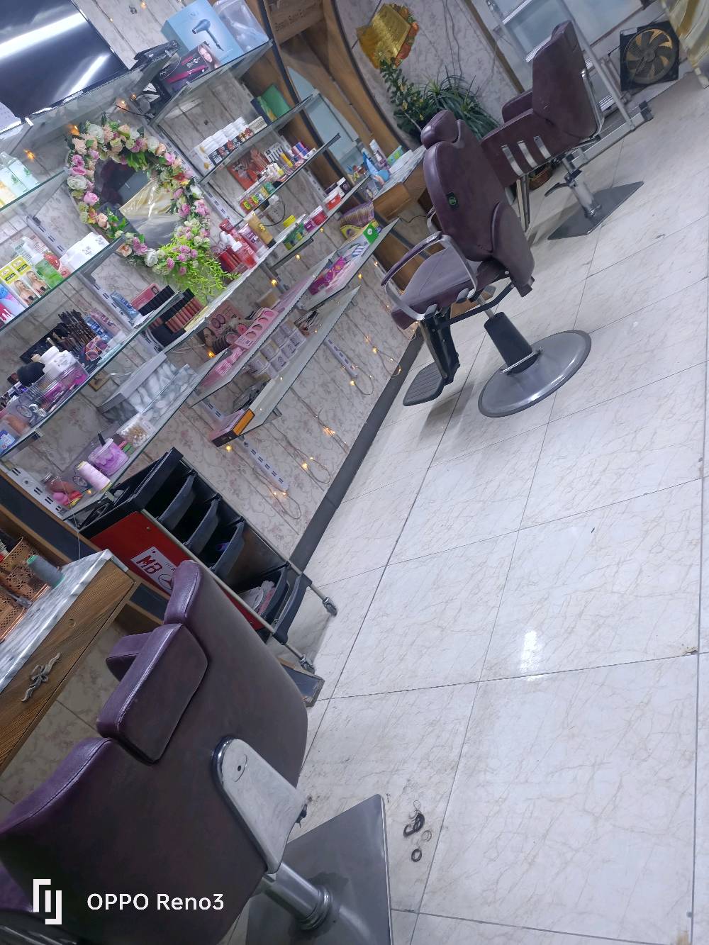 غراض صالون للبيع بغداد ابو دشير 
***********