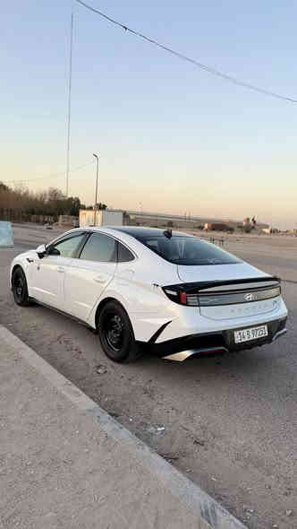 HYUNDAI SONATA 2024
🏁🏁🏁🏁🏁🏁🏁🏁🏁
⬜️◻️▫️⬜️◻️▫️⬜️
المسافة المقطوعة :40000🚶
حجم المحرك :  2.5💪🏻
عدد الاسطوانات : ٤ سلندر
اللون : أبيض
خليجي 
🏁🏁🏁🏁🏁🏁🏁🏁🏁
⬜️◻️▫️⬜️◻️▫️⬜️
🚗🚗🚗🚗🚗🚗🚗
🚗🚗🚗🚗🚗🚗🚗
الإضافات :  
رادار أمامي 🚨
كرسي كهرباء ⚡️
بصمة تشغيل 👆🏻

تشغيل عن بعد  👆🏻

إضاءة LED💡
شاشة تحكم لمس📺
اندرويد اوتو🤖
ابل كار بلاي🍏
خرائط 🗺️🧭
دخول ذكي🚪
والعديد من المواصفات الاخرى 
سيارك مكفوله من الصبخ بيه بارد عله كد شبر بل مدكر المامي اليسر 
الستفسار اكثر اتصل وبل خدمه 
***********
