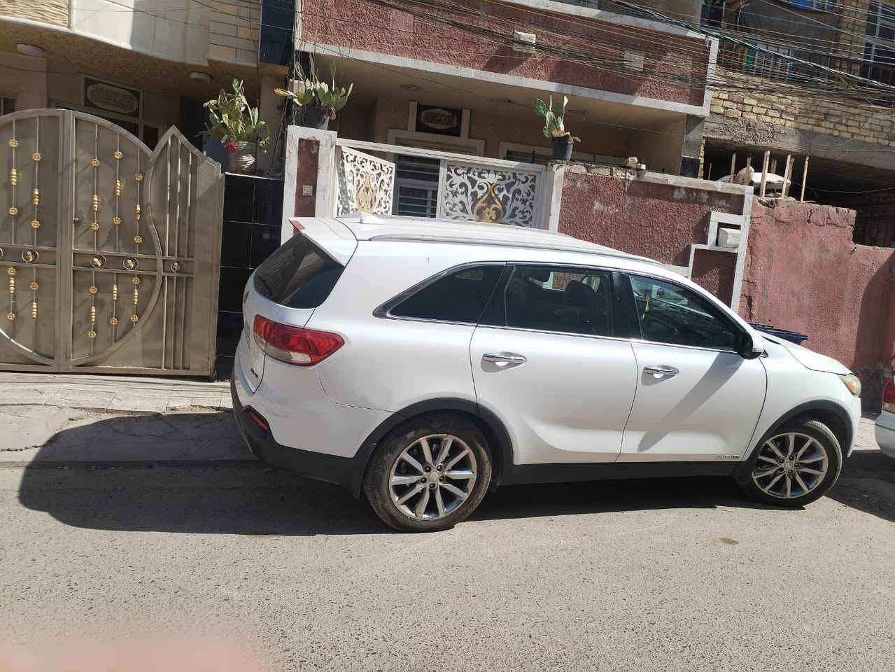 سلام عليكم اللييع مستعجل بسعر بلاش ب 155 بيهه مجال فول موصفات ماعده فتحه رقم قادسيه بسمي دولي فول موصفات 6 سلندر ٧ راكب بصمه جلد حادث جاملغ وبنيد وتعمير بل بدايه لغد و شاصي موضح بل سونر مكان السياره بغداد الشعب السراي ينتصل ويدلل ***********  خاص مغلق
