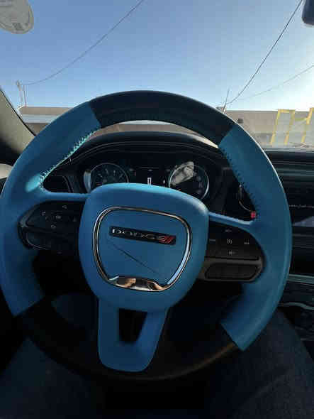 جالنجر 2023 ، ماشي 26 الف 6سلندر sxt   بدون اي نواقص ، حادثها جملغات امامية و بنيد(بجم) ايرباك سستم 
***********
