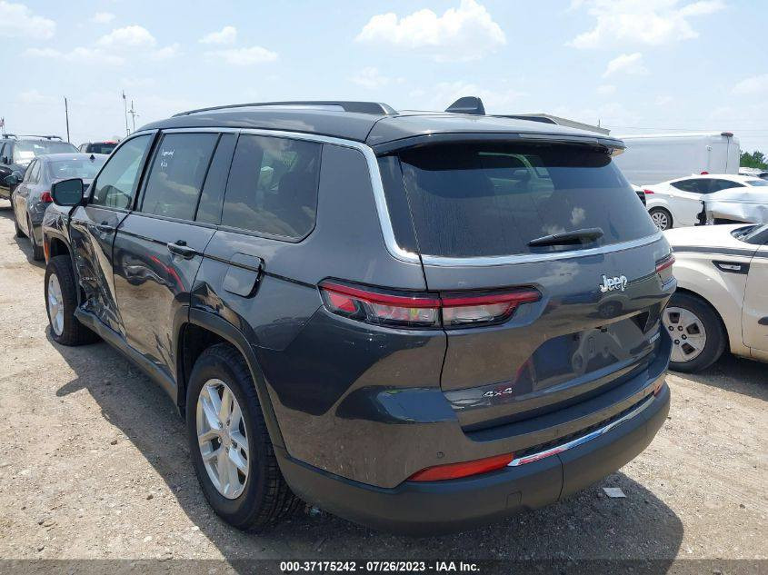 سلام عليكم جيب لاريدو 2023بدون رقم صورالحادث بلمنشور سياره جديده السعر285اوبيها مجال مكان السياره كربلاء الامام عون ع للاتصال ***********
