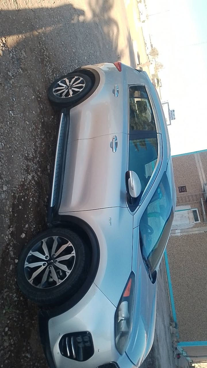 سبورتج 17للبيع فول عدا الفتحه بيها فقط البنيد رقم بغداد دولي مكاني بابل ***********
