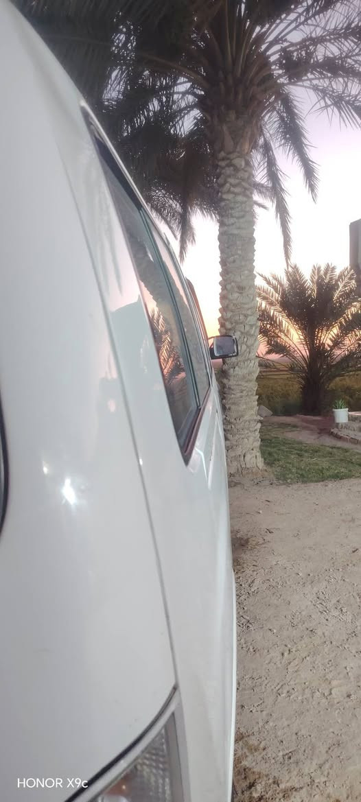 سلام عليكم عندي بريجو منغولي مفتوح ٢٠٠٦  سياره كفاله عامه من صبغ شواصي شركه مكينه كير كسن كفاله حداديه نضيفه غرفه جديده سياره بسمي مكان نجف عباسية رقم موبايل ***********

