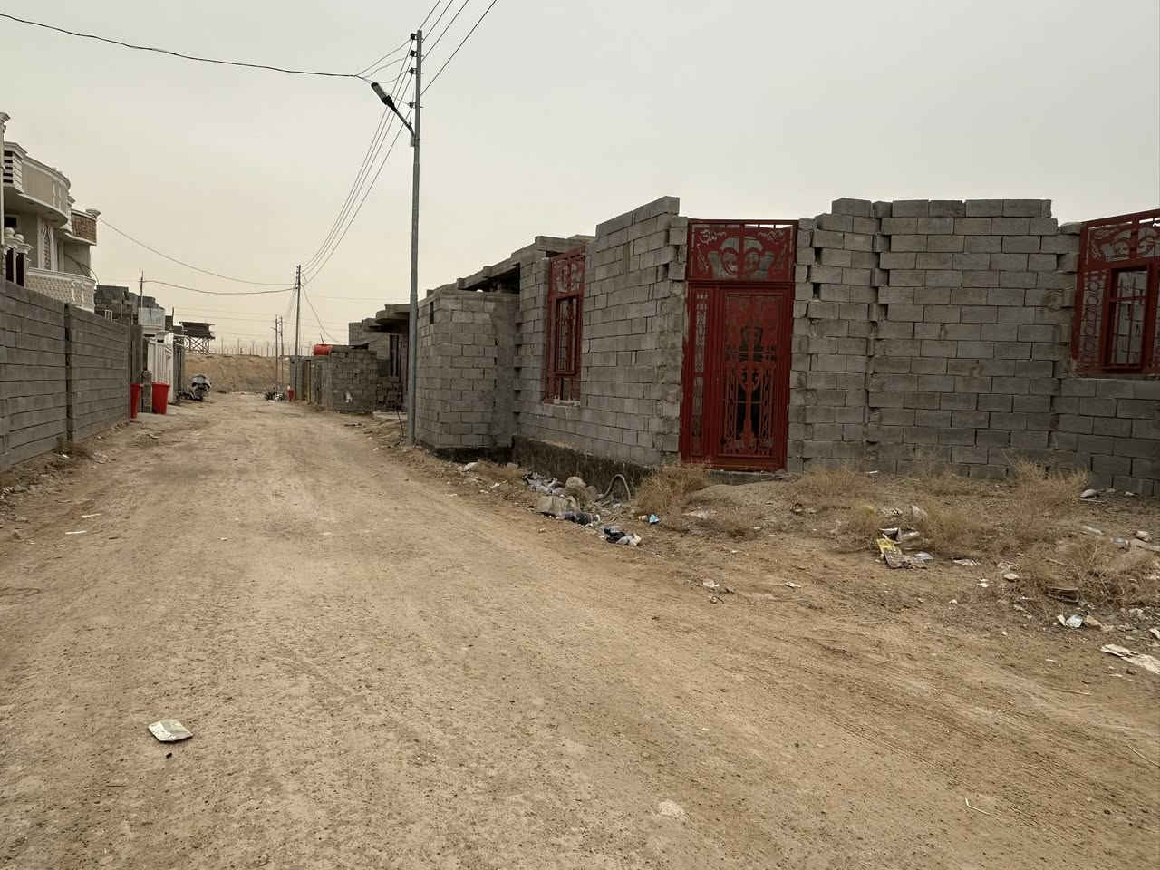 مكلف بالنشر…. السلام عليكم هيكل معروض للبيع (طابو زراعي) على الطريق الحولي قريب جداً على حي القدس مساحة الارض 200م 
السعر المعروض 50مليون وبي مجال
للتواصل ***********
