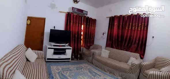 السلام عليكم    🏡✨ بيت للبيع – قضاء أبي الخصيب / الحي العسكري ✨🏡
للبيع بيت مساحته 200 متر 🏠

بناء ثرمستون + ملبوخ 🔨

واجهة على شارع 30م 🚘

📍 تفاصيل البيت:

🛏️ غرف نوم عدد (3)

🚿 حمام داخلي + حمام خارجي

🛋️ دوانية + استقبال

🧱 الأرضيات كاشي

✅ البيت ملك صرف باسمي
بناء سنه 2011

✅ موقع مميز – جاهز للسكن مباشرة

📍مقابيل كليه الاداب الجديده

وجوازات و المحكمه

💰 السعر: 140دينار عراقي (قابل للتفاوض )

📞 للاستفسار: ***********
