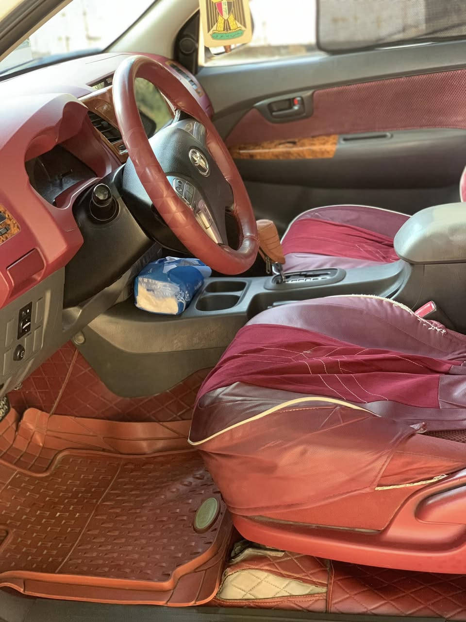 فلاونزه 2015 اوتماتيك رقم بصره بسمي تحويل ثاني يوم 

السياره شاصيها ١٩ الرقم الانكليزي  تخم تاير برجستون جواها 

دوشمه ارضيه اصوليات كلها كامله حداديه قبل يومين بدلتها 

مكان بصره القرنه ***********
