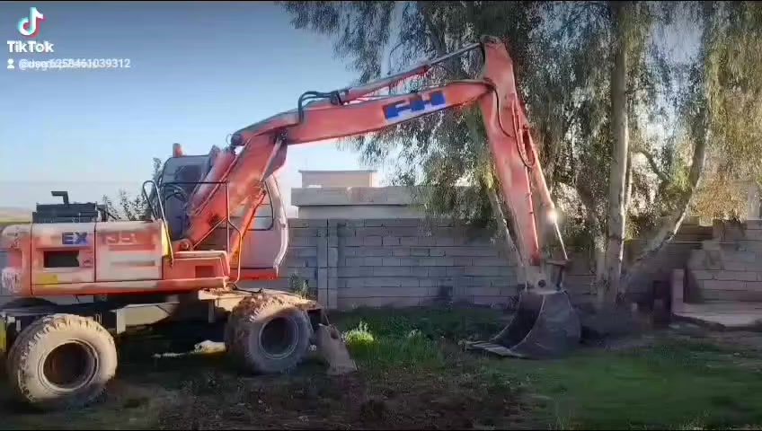 السلام وعليكم تتواجد حفاره لحفر منهولات وحفر خطوط أسأله وكري انهر اتصل وتدلل *********** باسعار مناسبه وبيك خير وتدلل
