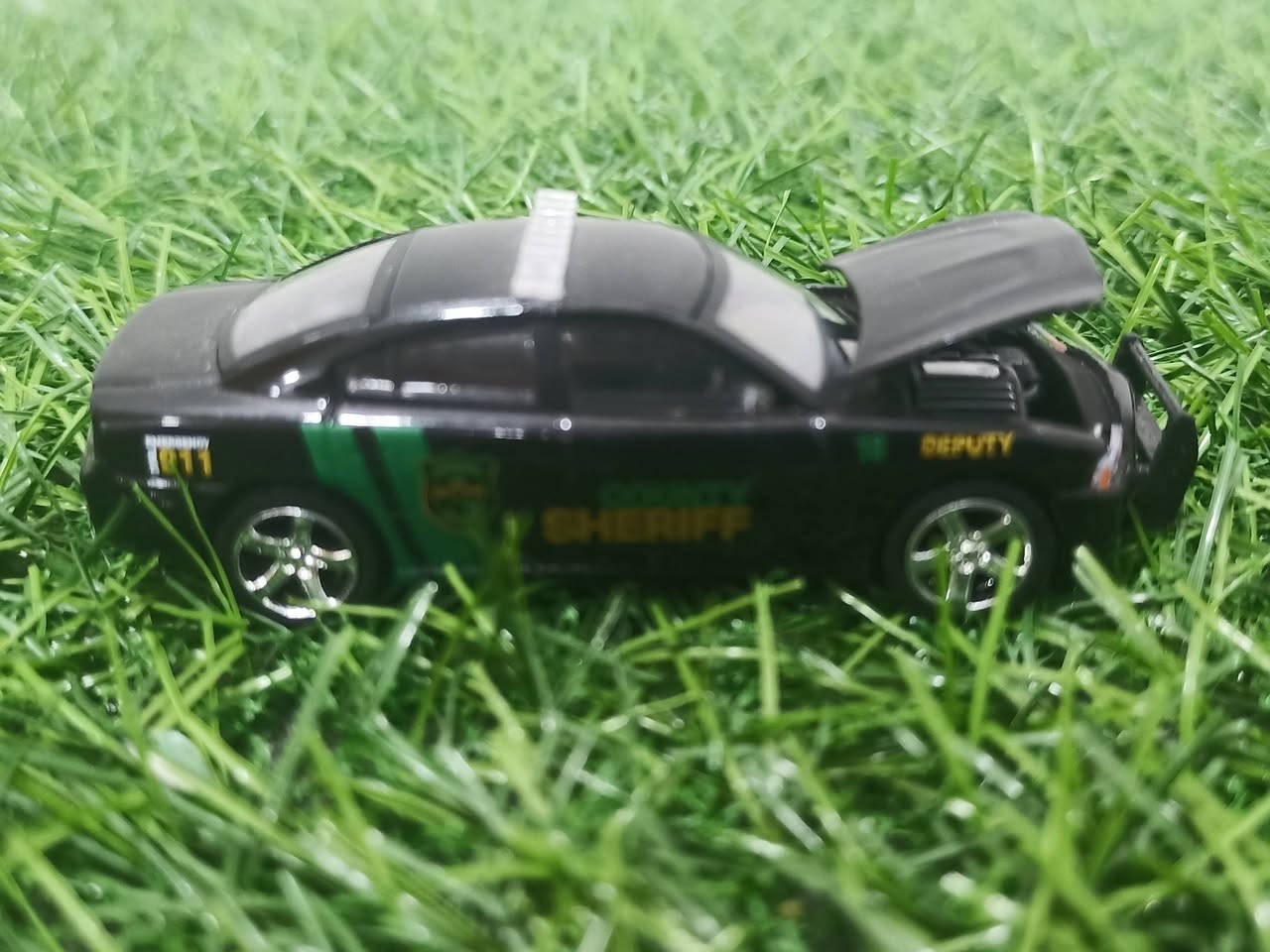 سلام عليكم 
متوفر مصغر لسيارة DODGE garger موديل 2011
بحجم 1/64 من شركة كرين لايت ومصرحة من دوج 
المصغر يفتح بنيد فقط وبي نقص بسيط جدا بالجامة الجانبية وممأثر عليه ابدا سعر القطعة 15 الف ومتوفر توصيل جميع محافظات ❤️


**إذا كنت صاحب هذا الإعلان وتريد حذفه لأي سبب، رجاءا أرسل رسالة إلى الدعم الفني**