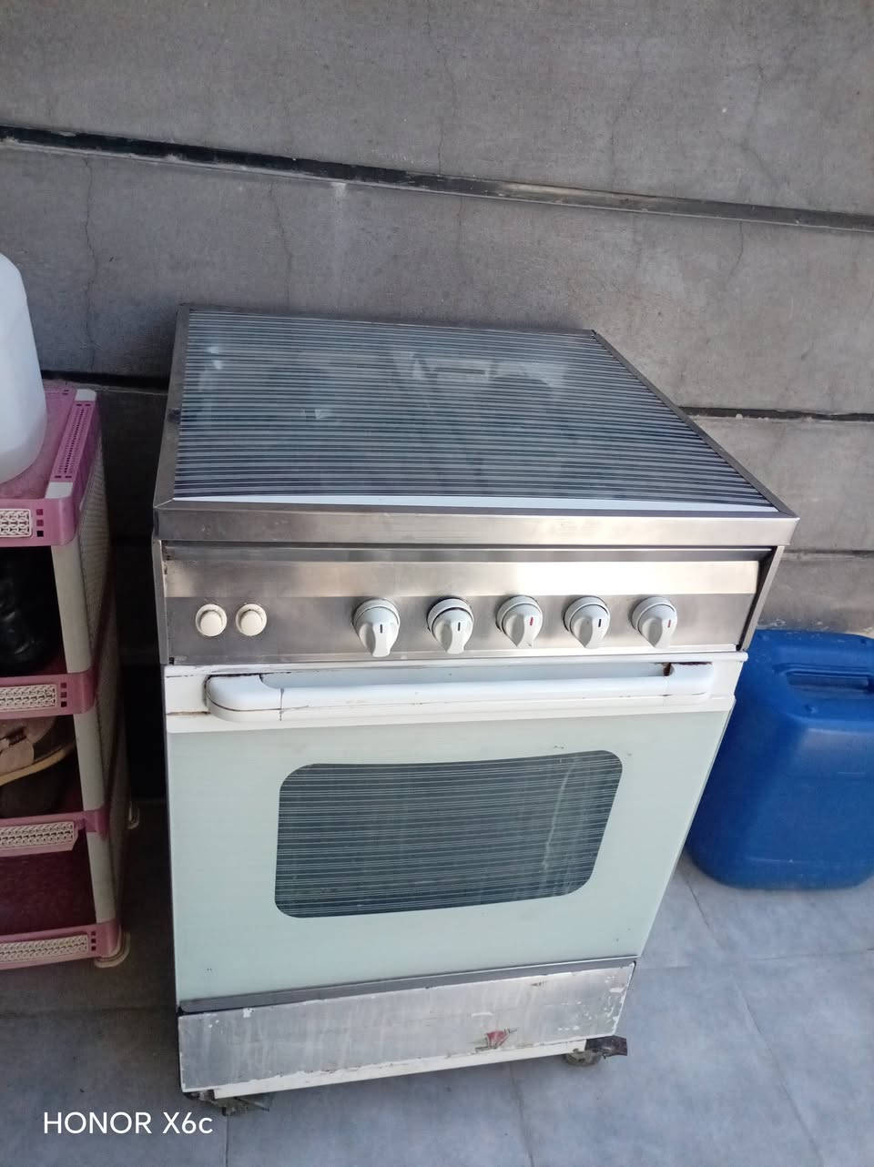 طباخ غازي مصري مستعمل للبيع ناز زرقاء وفرن شغال .. السعر(١٠٠ ألف ) وبي مجال بسيط للشراي للاستفسار مراسلة الصفحة
عنواني حي عسكري


**إذا كنت صاحب هذا الإعلان وتريد حذفه لأي سبب، رجاءا أرسل رسالة إلى الدعم الفني**