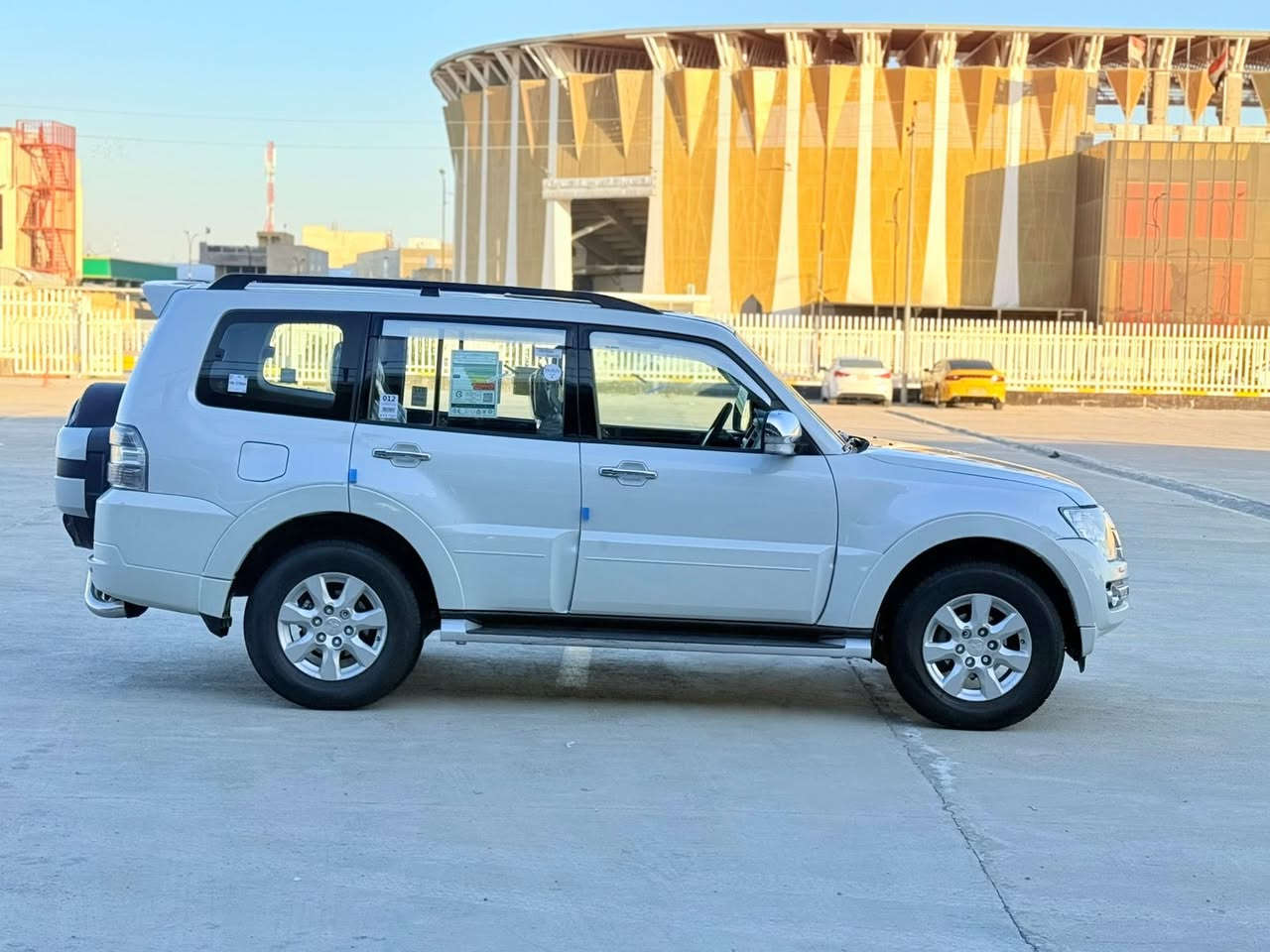 السلام عليكم ورحمة الله وبركاته
باجيرو حبتور 2014 
شركه العامه للسيارات 
فول مواصفات 
فتحه 
شاشه كامره 
بلاجكتورات 
دمام خلفي 
يدات ومري نيكل 
اشاره بالمرايه مرايات شفط 
ويل كب 
محرك ٦ سلندر 
كشنات كهرباء 
٧ راكب مواصفات المعروفه الحبتور 
جاهزه السياره طخم تاير كير ومحرك كفاله حداديه امامي خلفي جديده تراي كلش جديد دواخل على وضع الشركه كهربائيات كلها شغاله تبريد خير من الله 
رقم بابل مشروع وطني وهزه جديده 
السياره بيها صبغ بنيد وهلال الخلفي 
مكاني ذي قار مركز 
السعر 155
رقم الهاتف‭٠٧٨٧ ١١٠ ٥٩٠٨‬
