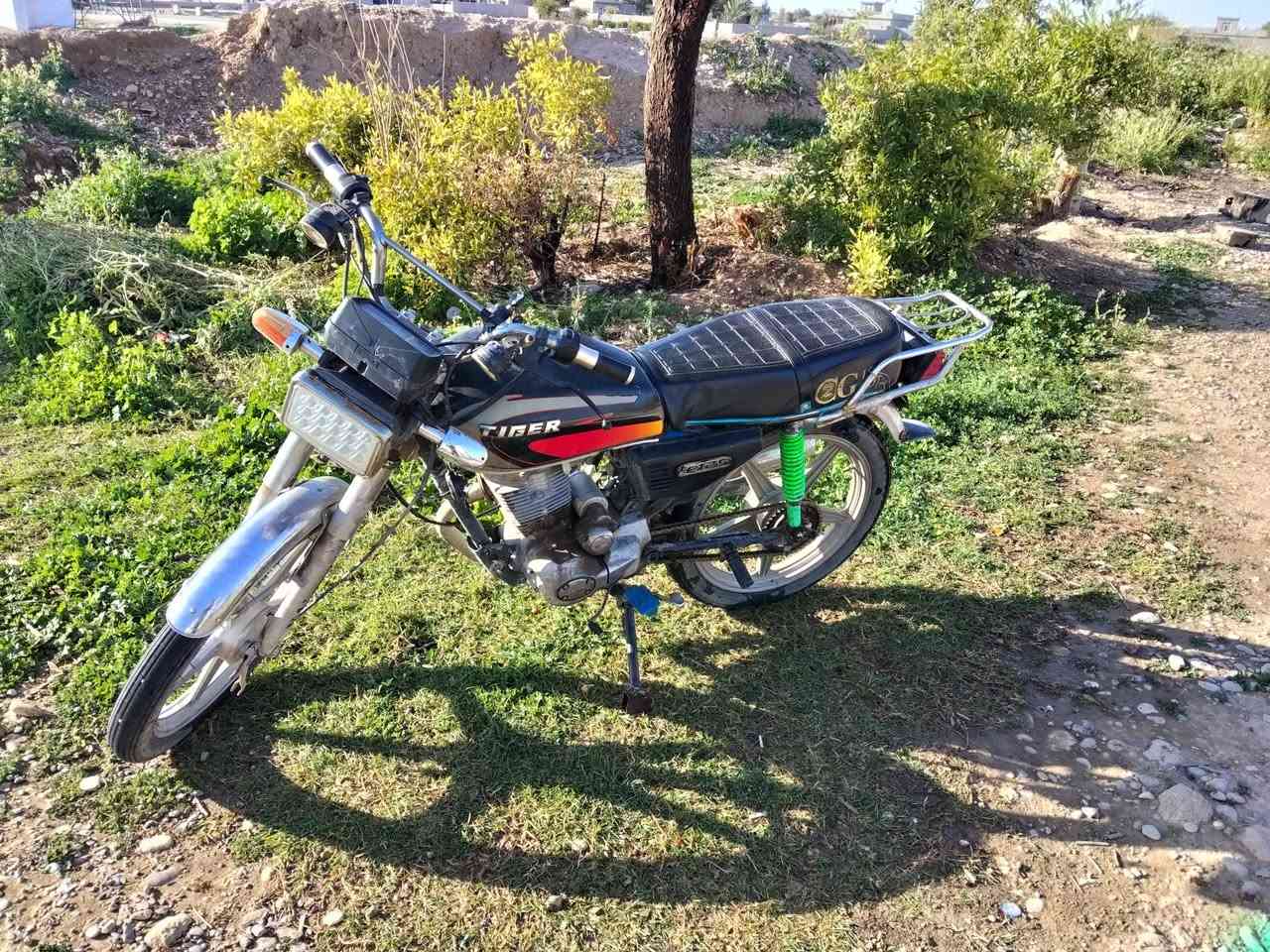 ماطور 5كير للبيع اي عيب مابي السعر 225الف الاتصال عل الرقم ***********
