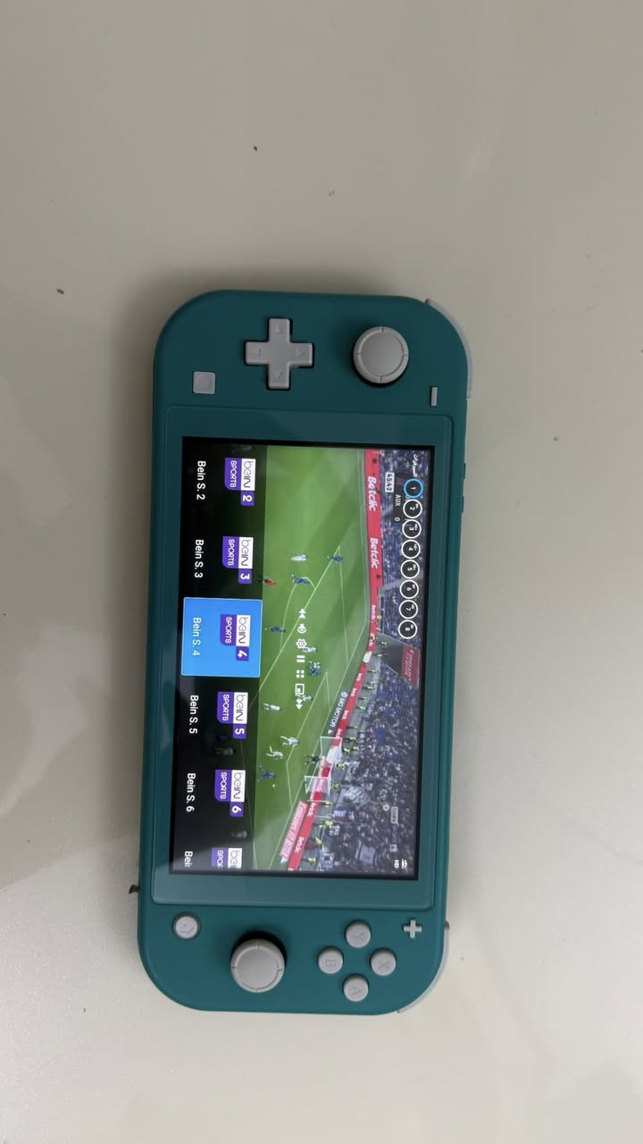 السلام عليكم
ننتندو لايت مهكر 3 انضمة منفصلات 
نضام اندرويد ومنزل داخله العاب بلي 2 وقنوات بين سبورت وجميع القنوات الاخرى 
نضام اوف لاين وداخله العاب ومتجر العاب تنزل اي لعبه تريد 
نضام اون لاين تكدر تستعمل الجهاز لعب اون لاين 
الجهاز جديد نضافة 100/100 خدش واحد ماكو 
المكان البلديات 
***********
