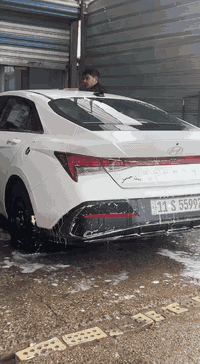 سلام عليكم هونداي الانترا موديل 2025
سياره فول مواصفات للخير فتحه تحكمات تشغليل عن بعد رادار خلفي وامامي تدفه بل كشنات سياقه ذاتيه  مزوعه مواصفات سياره خير من الله ماشيه ١٢ الف بعدها جديده حادثها ٣ قطع بجم  سياره دوشمه جديده تخم ويل وتاير كله جديد داخل السياره كله حراري مشتغله سياره متعوب عليها
ملاحظة رقمها مميز (55997) بغداد بسمي
سعرها 170 مكاني بياع  رقم الهاتف ***********
