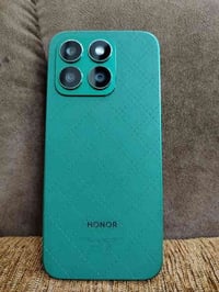 جهاز هونر x8b ذاكره 512 رام 8 جهاز 90 فريم سعره 200 قفل بدون ملحقات مك...