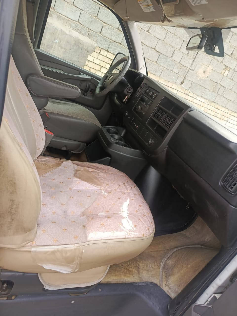 سلام عليكم سفانا موديل ٢٠١٣ خطهه عماره بغداد سياره جاهزه للخير ويسمي محرك ٦١٠٠ دبل كير محرك تبريد تتفئه كامل مكمل تخم تاير برجسون سعر ١٤٠ وبيهه مجال سياره مصبوغه حزام لجماليه تعرفون سفانه تكشر صبغ *********** مكاني بغداد إذا أكو مراوس اوبامه هم يفيدني
