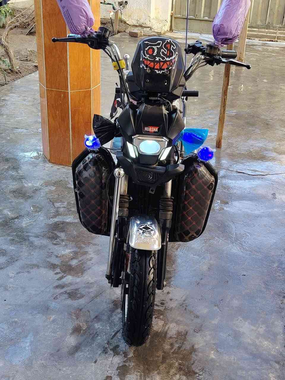 سلام عليكم ماطور شحن نوعيته هيوشه موديل 20023بطاريات عله فحص ماطور من كلشي شغال سعر 400الف وبي مجال رقم الهاتف ***********
