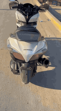 سلفر وننج جيتي مكينه600موديل 16الدراجه مكفولا كفلا عمه من عده الصبغ الدراجه شلعه ومعدل180 الصالنصه البلادي موجوده تخم تايرات جدد السعر 18وبيهامجال اوراق ءصولي رقم ***********المكان بغداد الزعفرانيه
