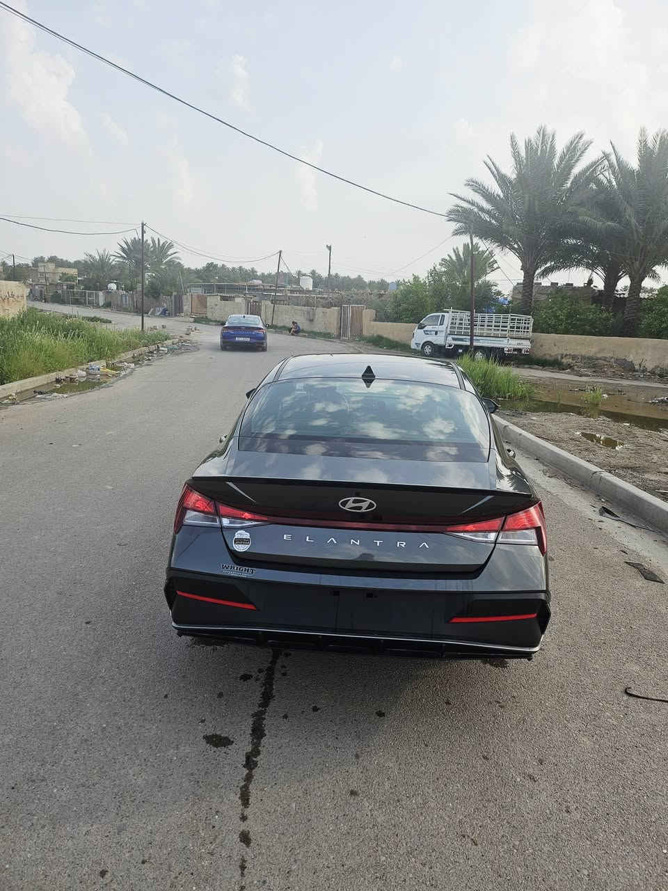 النترا 25 دخول جديد بدون ارقام
جاملغ صبغ فقط ماشيه ٨ لاف  بدون ارقام بدون ارباك
حت الدعاميه مالتها لبلادي 
السعر 153 ورقه بدون ارقام 
***********
***********
مواصفات حلوه 
شاشه كبيره
بصمه 
كاميرا 
تشغيل عن بعد 
رادارات امامي خلفي
لدات نهاري 
محرك ٢٠٠٠ دوش 
ويل كب
تحكمات فول 
وباقي المواصفات العاديه
