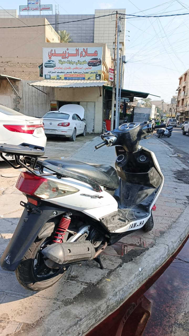 سكنز فحل كابريتر دراجه كامله اي نقص مابيها 
السعر 700 
الرقم ***********
