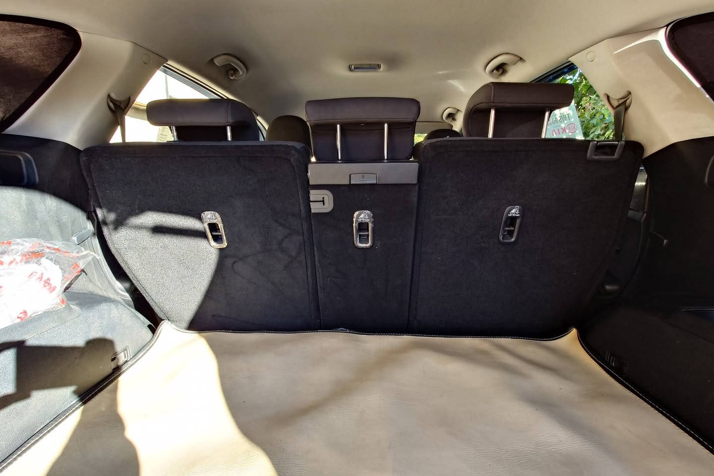 كيا سورنتو 2019 شكل 20 خليجي
ماشية 100 الف كيلو حقيقي و السيارة 

كلش جديدة على وضع الوكالة و مكفولة

كفالة عامة من اي ضرر وابيع عل فحص

ومحرك وكير كفالة

السيارة رقم اربيل تحويل مباشر 

السيارة فول مواصفات 1/1 عدا بنوراما 

ومحرك 4 سلندر 2400

للاتصال او استفسار  ***********

زنون 3 عدسات و LED و بلوجكتر زنون 

وحساسات امامية وخلفية وكامرة خلفية

تبريد 3 قطع  و 7 راكب و شاشة كبيرة اصلية 

هاند بريك رجل و اوتو هولد
