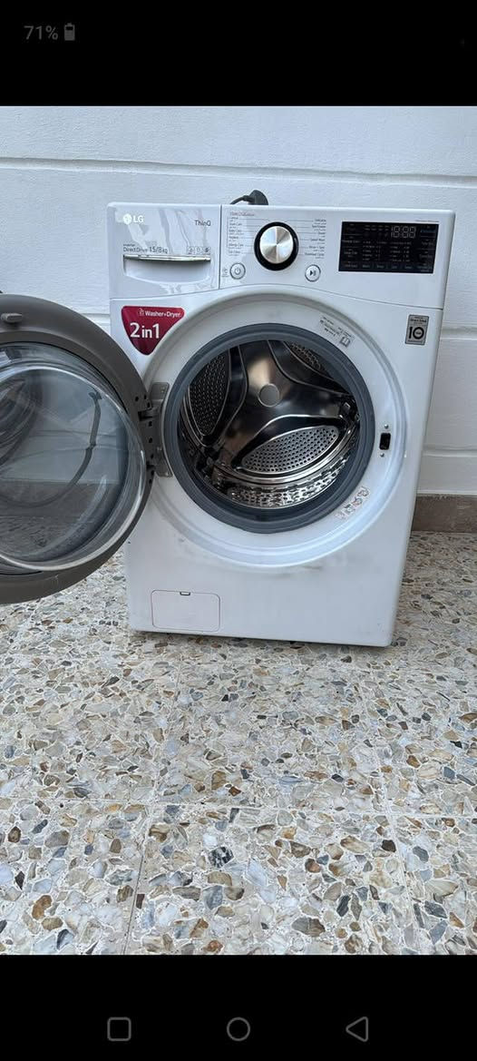 🔵 للبيع غسالة + نشافة LG أصلية 15 كيلو – فول  مواصفات

موديل: حديث اخر اصادر 
📦 السعة: 15 كغم غسيل

📅 الاستعمال: ٦ أشهر 
✅ الحالة: ممتازة جداً
✅ مابيها أي عطل
✅ استعمال بيت ونظيف
🌟 المواصفات المميزة:
🤖 AI (ذكاء اصطناعي):
الغسالة تعرف وزن ونوع الملابس وتختار أفضل برنامج تلقائياً حتى تنظف أكثر وتحافظ على الملابس
🔥 Steam (بخار):
تنظيف بالبخار يقتل الجراثيم ويزيل الروائح ويخلي الملابس أنعم ويقلل التجاعيد
📱 Wi-Fi:
تگدر تربطها بالموبايل وتتحكم بيها وتشوف وقت انتهاء الغسيل
⚡ توفير بالكهرباء والماء
🔇 
👕 مناسبة للبطانيات والملابس الثقيلة


**إذا كنت صاحب هذا الإعلان وتريد حذفه لأي سبب، رجاءا أرسل رسالة إلى الدعم الفني**