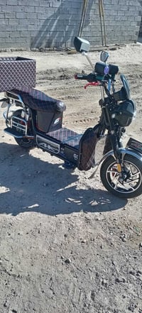 دراجة كهربائية • جديدة • الكرمه
