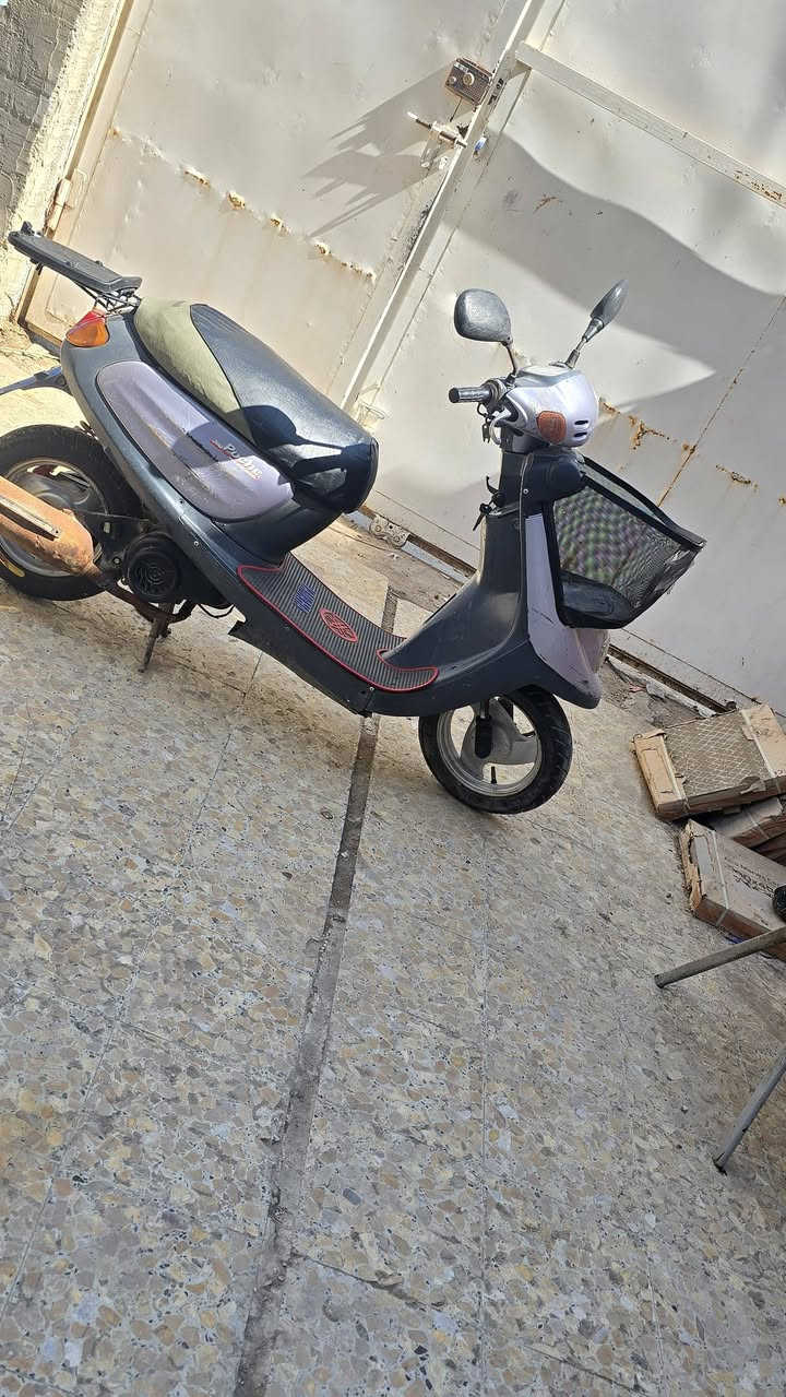 اسلام عليكم دراجه ام سله كامله مكينه ما مفتوحه خرسه كله شغاله دراجه سله شويه تعبانه معدل كفر اصلي كهربايات نص نكره الدراجه ٢٥٠ وبيه مجال عنوان مسيب تصال ***********
