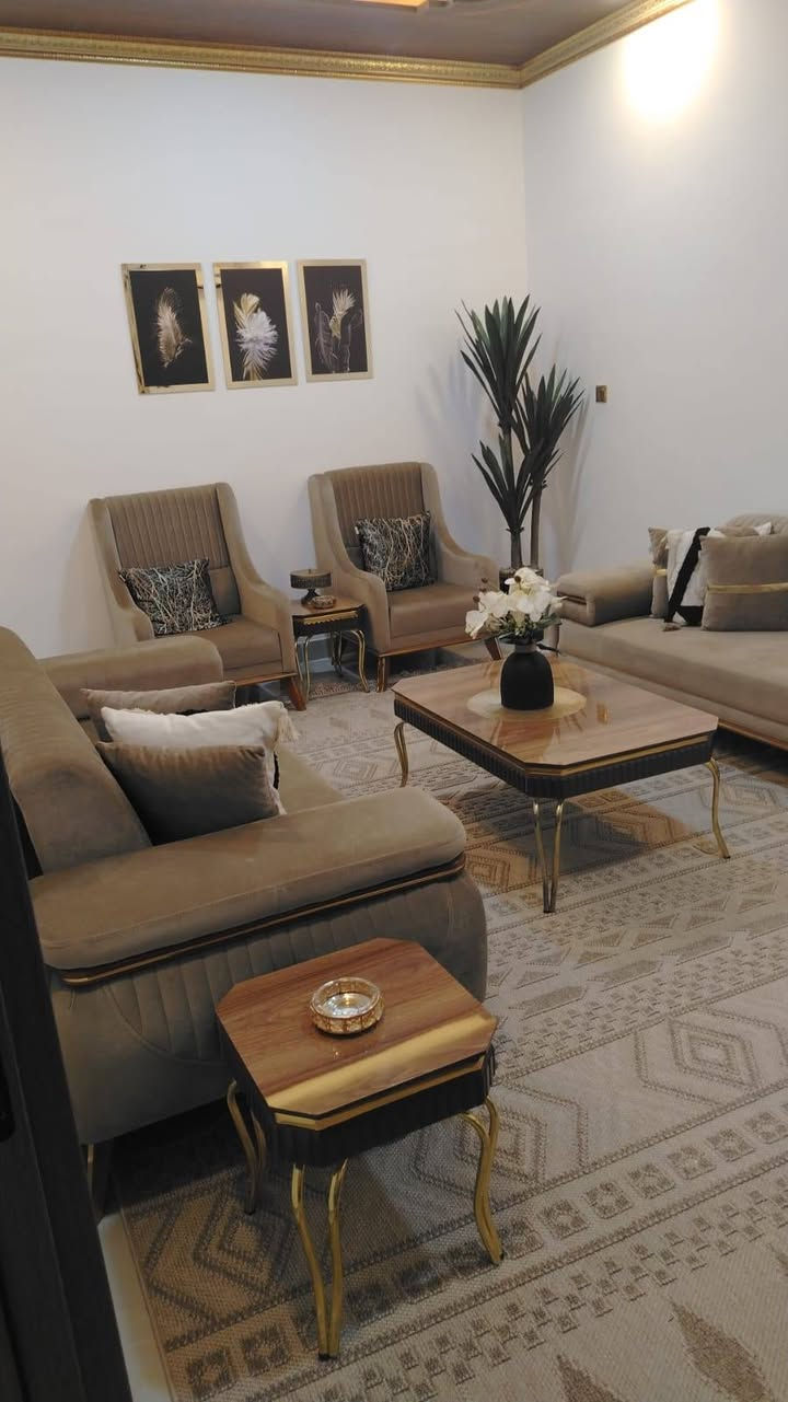مساء الخير
للبيع للبيع للبيع
دار سكني في حي الزراعة
المساحة ١٣٠ متر
الوجه ١٠ متر.
النزال ١٣
ركن
بناء ٢٠٢٥
عرض الشارع ١٢ متر
تبليط ومجاري
وارصفة

غرفتين نوم
استقبال
صالة
مطبخ
صحيات
فووول
مزود بطاقة شمسية ١٢ امبير
على مدار ٢٤ ساعة
السعر مناسب
للأستفسار الاتصال على
*********** واتس
*********** اتصال
مكتب البصمة للعقار الضباط الثانية مقابل مذخر أدوية الراوي
