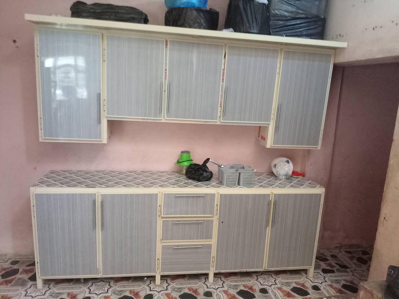 ريد اشيل لغير محافظة  وريد بيع غرضي


**إذا كنت صاحب هذا الإعلان وتريد حذفه لأي سبب، رجاءا أرسل رسالة إلى الدعم الفني**