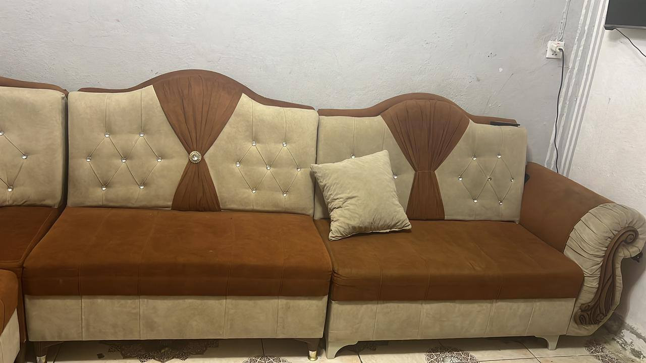 تخم ديوان تركي ثقيل نظيف كلش 6قطع السعر 250 وبي مجال قليل


**إذا كنت صاحب هذا الإعلان وتريد حذفه لأي سبب، رجاءا أرسل رسالة إلى الدعم الفني**