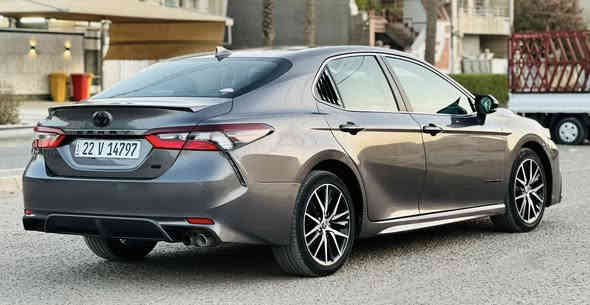 السلام عليكم ( للبيع فقط بدون مراوس )
للاستفسار 077131293 تيوتا كامري موديل (2023)SE السياره جديده دخول  وترقيم جديد رقم اربيل تحويل  ثاني يوم تحويل لون شمباني  لامع ميتاليك
ضرر السياره باب خلفي وربع الباب الامامي ونزال الجاملغ وصور الحدث بالمنشور. قطعه كلير امريكه. 
( السيارة جديده واحلى من الصور )
السيارة جديده جدا 
ملاحضة ✅✅ السيارة بدوووون ايرررررباك 
((حجر البيئة مكفول وبشرط عل فحص))
( المواصفات  )
شاشة جبيرة. 
نضام car play + AUTO ANDROIOD
نضام خرائط وانترنيت 
نضام ABS
كاميرا دوارة
سبايدر خلفي 
اوتو هولد 
كشن كهرباء 
منافذ شحن 
شفتات استيرن 
اشاير بالمري الجانبيه 
كشنات جلد اسود 
دركه جلد اخياط 
تحديد مسار
نضام مانع تصادم 
تبريد شاشه بيانو 
سياقة الكترونية
رادار امامي 
لايتات زنون عدسات عالي وناصي 
جي بي اس 
نضام نورمان ايكو وسبورت 
نضام مانع انزلاق 
لايتات عالي اوتو يشتغل عند الضلام  
محرك 2500 المرغوب
السيارة كلش جديدة زيرو ومكفولة من اي عطل
بعدها بلزكات الشركة وجياسة الشركة ✅✔️
السيارة جديدة جدا واحلى من الصور واي نقص مابيها من كل النواحي 
ارضيات الشركة ربل + الصندوك + كتلوكات الشركة + فلينة وغراض الشركة كلهن موجودات 
مكاني بغداد شارع فلسطين واتساب ***********
