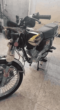 السلام عليكم ورحمة الله وبركاته  عزيزي ماطور للبيع 
أوراق كامله ومنفيس  وكهربائية شغاله كامل ما ينقصه شي 
سعر خاص  ***********
