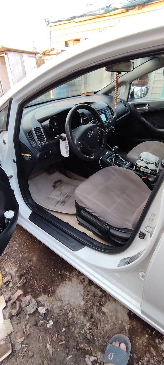 السلام عليكم كيا فورتي 2017 محرك 2000 وارد أمريكي ١٢٥ وبيها مجال بسيط الاستفسار ***********
