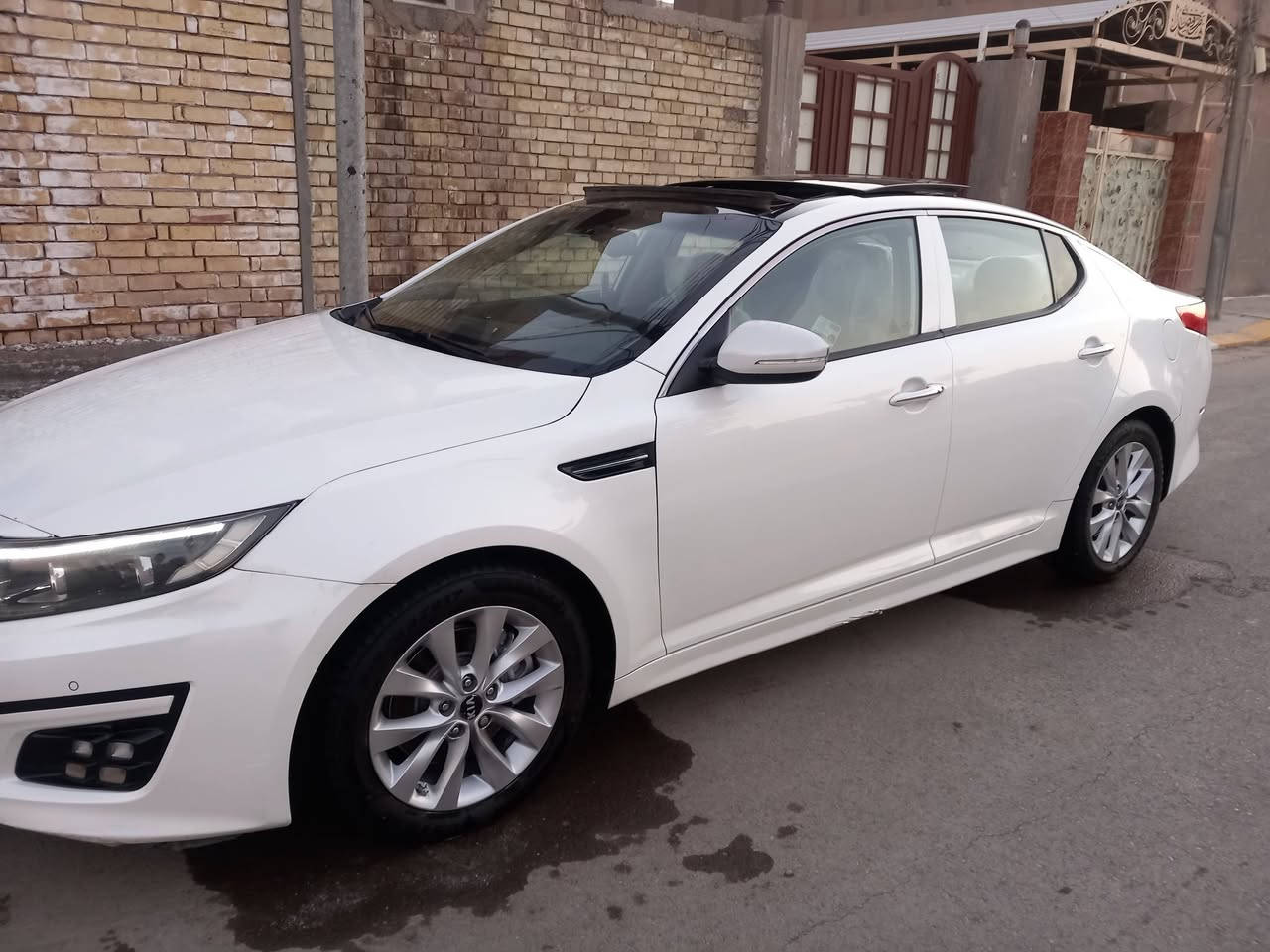 ‏‎السلام عليكم
كيا اوبتيما 2014 شكل ل15

رقم اربيل انگليزي خليجي

كفاله عامه عده البنيد مصبوغ بدون تصليح او ضرر داخلي 

فووول موصفات 

‏‎محرك 2400 مامفتوح 

 بصمه+ بنوراما

شاشه بلاد داخل صاج 

كشنات جلد +كشنات تدفئه استيرن تدفئه +كشنات كهرباء كشن ذاكره 

‎ لايت امامي زينون مع حاجب LED

‏بلاجكتور بقلاوه 

‏‎ ترحيب فتح المرايا اوتماتك عند الاقتراب 

‏ كاميرا خلفية اصل مع حساس خلفي 

 دبل كزوز  مع شعار كيا 

‏ بك لايت LED  

‏ يدات ابواب نيكل داخل وخارج

‏ تحكم ستيرن جهتين فول مع بلوتوث وحاكية وكروس سرعة  مع 3 انضمه للقيادة سبورت- اقتصادي- عادي

‏تبريد قطعتين امامي خلفي

حداديه جديده

تبريد ثلج

السياره جديده وجاهزه من كلشي 

السعر ب152 وبيه مجال جدآ بسيط

العنوان واسط النعمانيه 

موبايل ***********

***********
