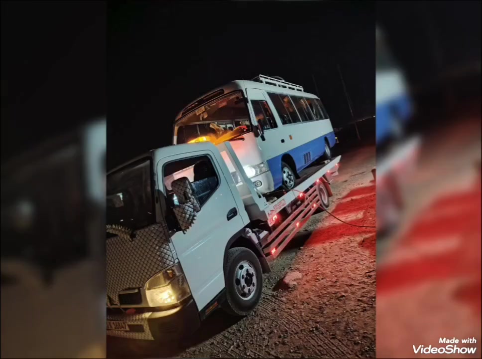 كرين سطحي لنقل كافه انواع السيارات داخل و خارج بغداد على مدار ٢٤ ساعة ***********
***********
***********
