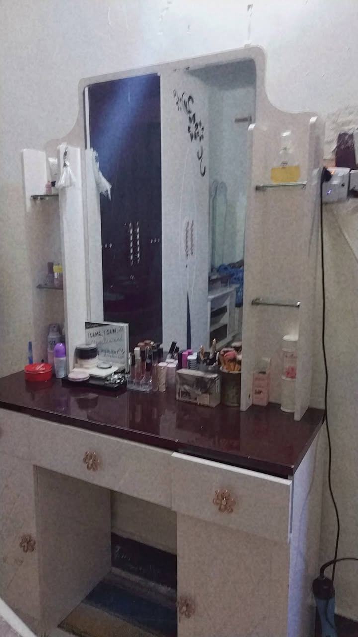 غرفة نوم تركيه متكونه من 5قطع نظيفه مابيها شي سعرها 450 وبيها مجال المعقل


**إذا كنت صاحب هذا الإعلان وتريد حذفه لأي سبب، رجاءا أرسل رسالة إلى الدعم الفني**