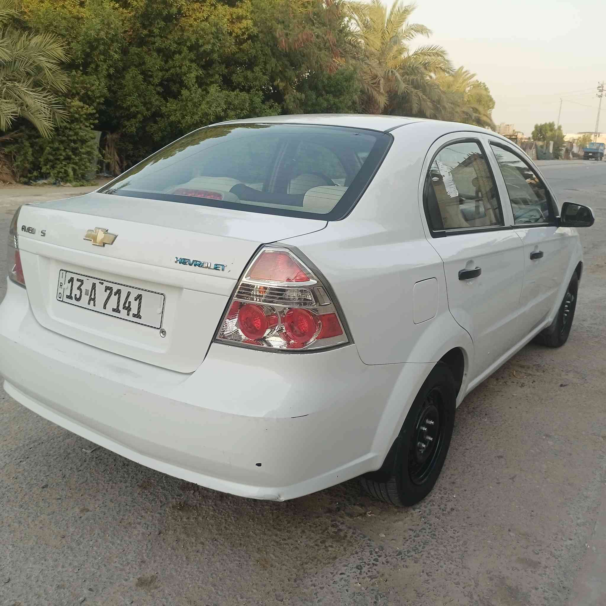 السلام عليكم 
افيو خليجي مديل ٢٠١١ 
محرك مفتوح كير اوتوماتيك
ماشيه ١٧١ حقيقي
كامله ماناقصه اي شي
بيه فقط بارد قطعتين
سعر ٨٢ بيه مجال قليل
مكان سيارة نجف حي نداء
رقم الهاتف ***********
