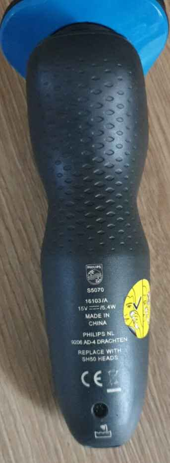 A Philips hair clipper and a Braun facial hair trimmer (rarely used)


**إذا كنت صاحب هذا الإعلان وتريد حذفه لأي سبب، رجاءا أرسل رسالة إلى الدعم الفني**