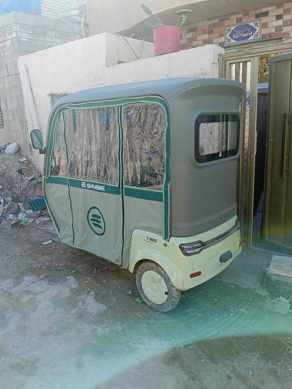 سلام عليكم تكتك شحن للبيع عنوان مدينة الصدر حي المنتظر شارع ١١٠ السعر مليونين الاتصال على ***********
