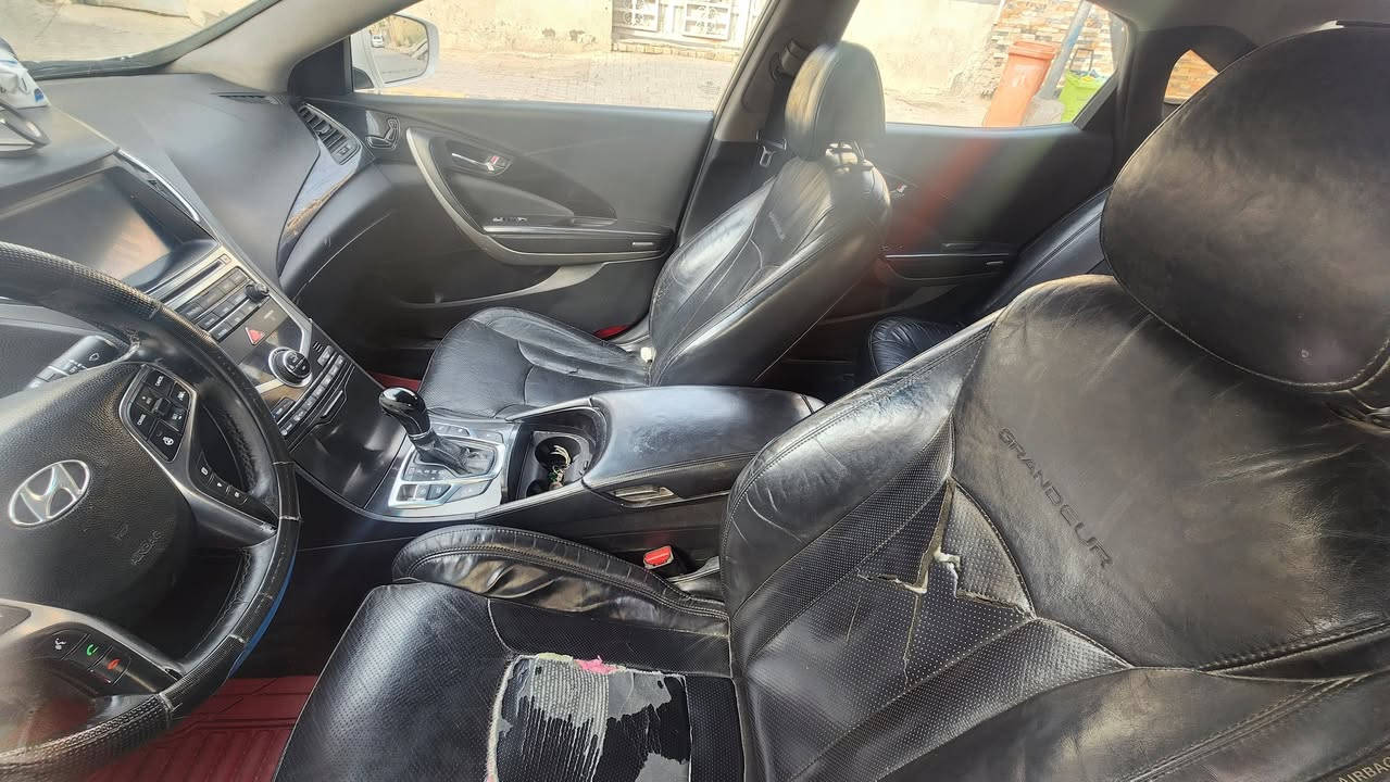 ازيره ١٥ خليجي فول مواصفات
محرك ٦ جاهزه بدون نقص سعر مناسب 
حادث جاملغ وبيه صبغ اثر شخوط كم قطعه
 ابيع احزام سعر ١٠٨ مجال بسيط 
كوت كفاءات 
*********** 
فقط بيع بدون مراوس
