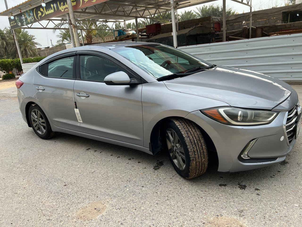 السلام عليكم
النترا موديل 17 وارد امريكي رقم سليمانيه 

السياره فول مواصفات لون فيلي السعر خاص وبيهه مجال 

واني خاد***********
