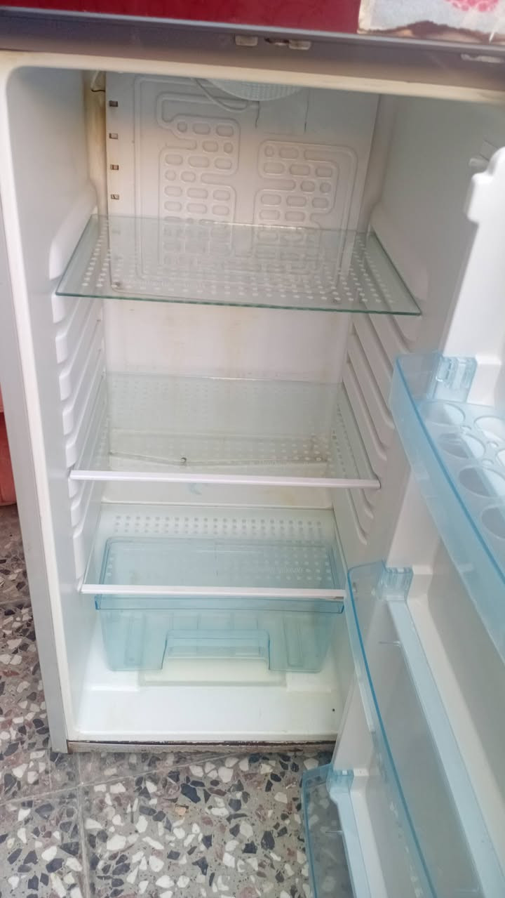 ثلاجة بيت مرشال مستعملة جديده
السعر ١٠٠ بيها مجال
للتواصل ***********
العنوان شهداء البياع
