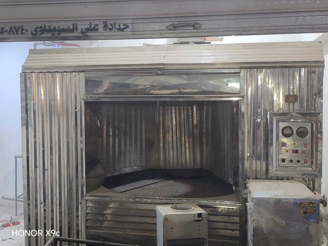 مكلف بالنشر 

السلام عليكم 
فرن دوار تركي للبيع 
حجم كبير ممتاز لتجهيز خبز بكميات كبيرة وبند قوي 
الفرن درجة اولى ويتحمل شغل قوي 

فتاحة عجين جديدة ما مشتغلة  للبيع 
تعمل لخبز الصاج وبقية أنواع الخبز والمعجنات  

للاستفسار 

‭٠٧٨٤ ٨٨٣ ٧٧٧٩‬

مكان الفرن بالقائم
