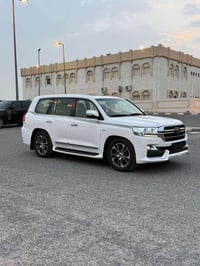 ورحمة الله وبركاتة  للبيع لاند كروز 2020 ادوات ادوات  السيارة مكفولة م...