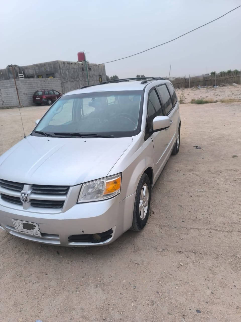 السلام عليكم دوج كرفان للبيع موديل 2008 
رقمها بصره-- نفاذ السنويه2027 
ماكينه 6 سلندر 3300 
حدادي 80 بل ميه
لايت زنون
ماكينه وكير خير من الله 
كاميرا خلفيه 
شاشه لمس 
مكانه بصره 
حادثها بل باب اليمن
السعر85 

للاستفسار ***********
